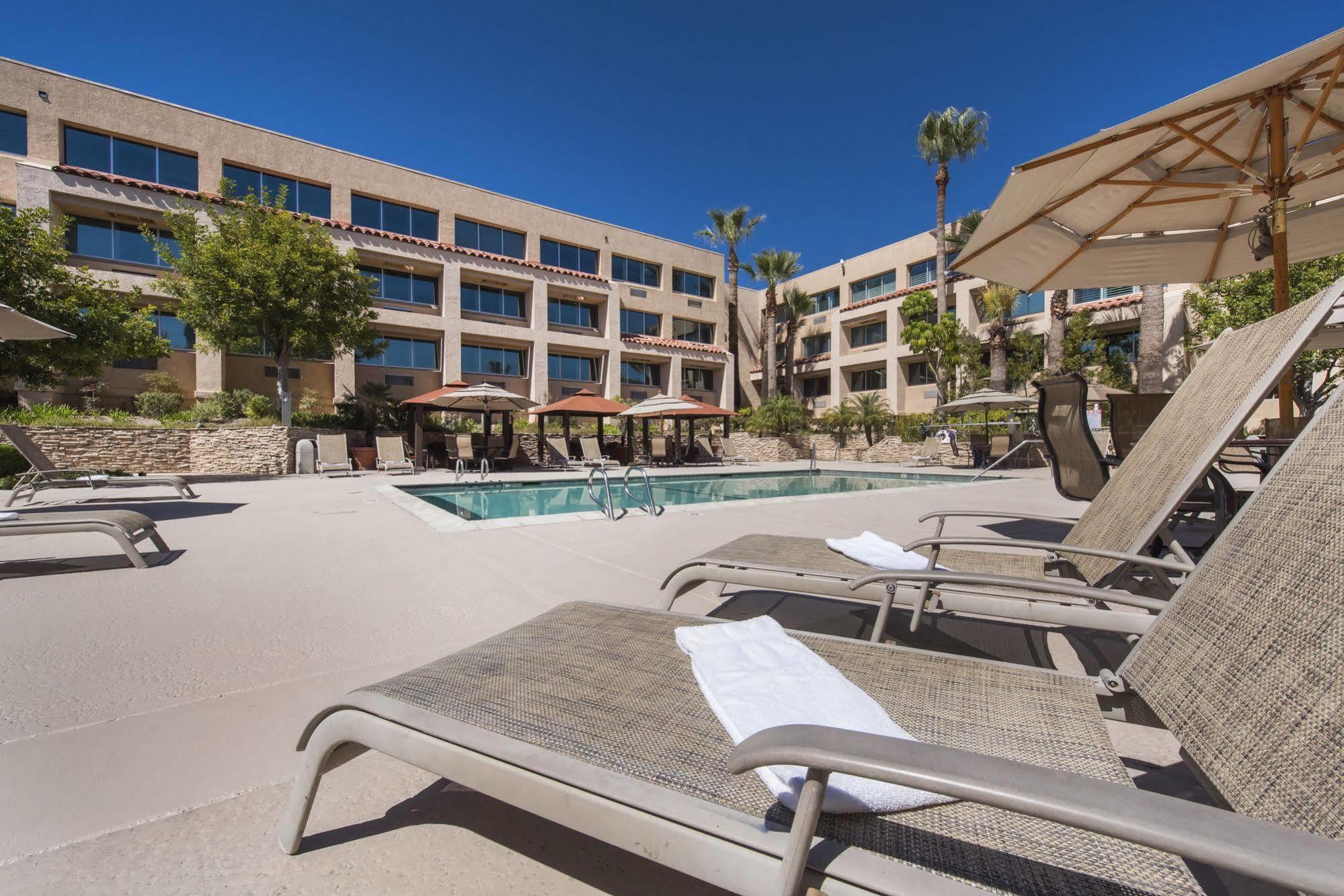 Grand Vista Hotel Simi Valley Exteriör bild