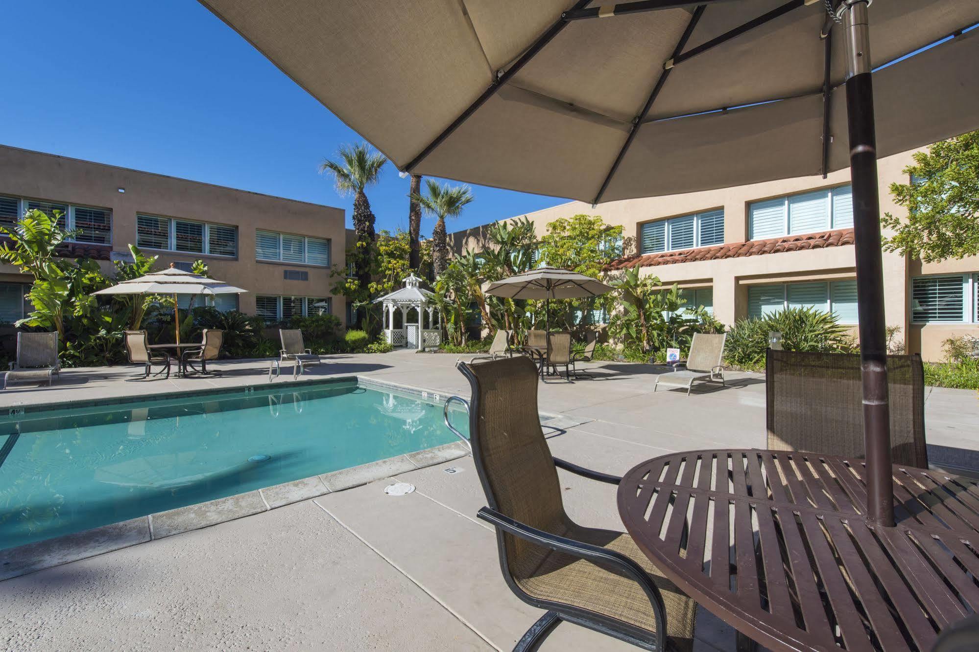 Grand Vista Hotel Simi Valley Exteriör bild